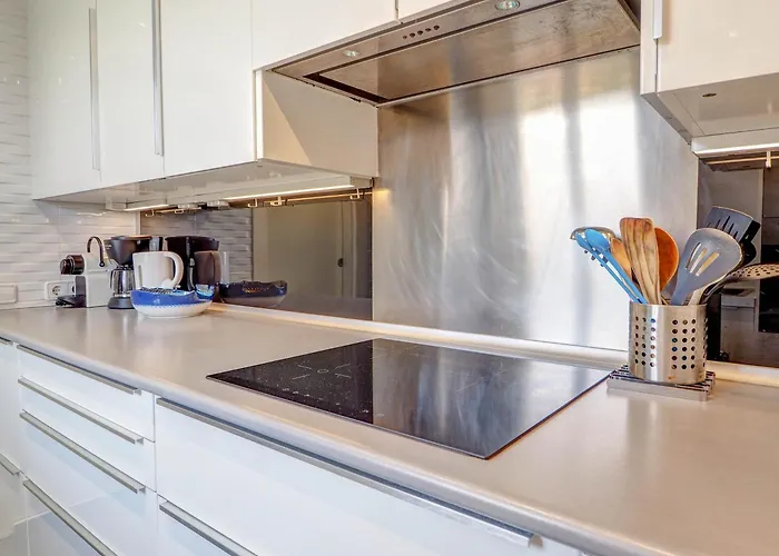 Marina Duplex By Hello Homes *